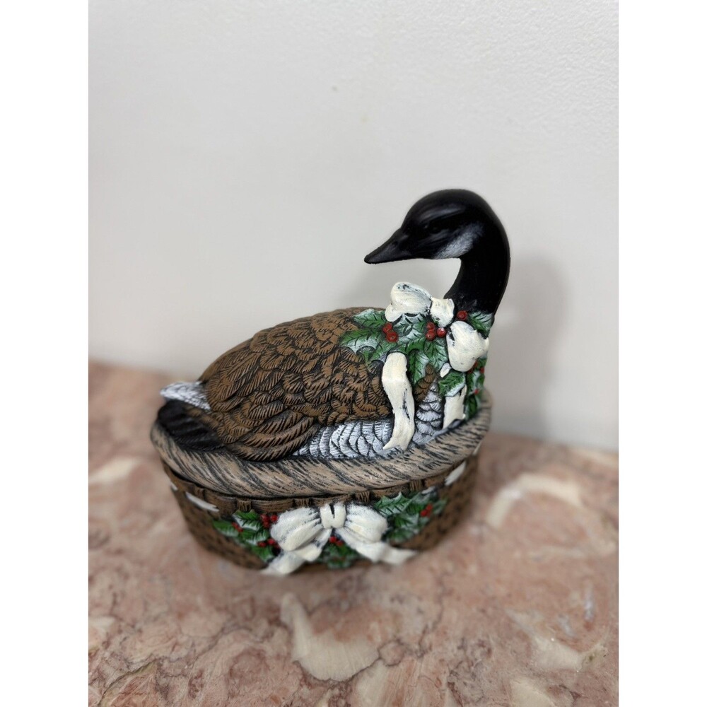 Vtg Canadian Goose Hen On Nest Duck Hand Painted Ceramic Trinket Box Christmas